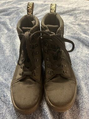 Dr. Martens womens Women's Combs W Poly Casual Boot